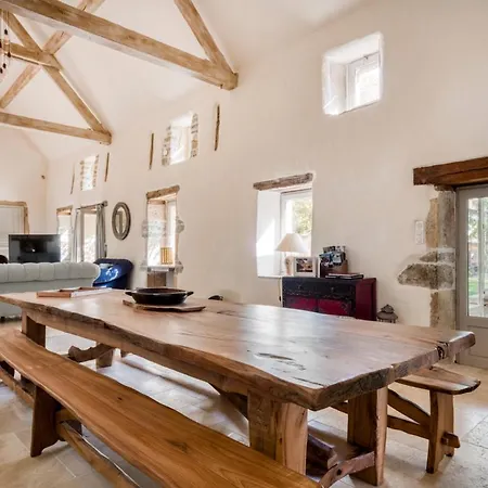 Sleeps 18 With Pool Air Con And Wifi Villa
